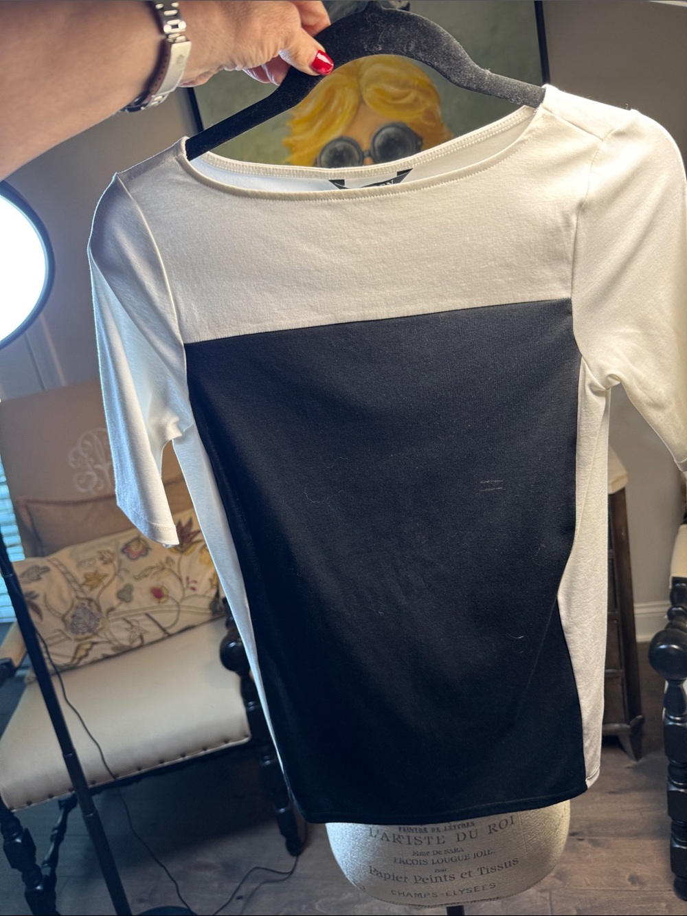 Women’s Black & White Colorblock Short Sleeve Top small